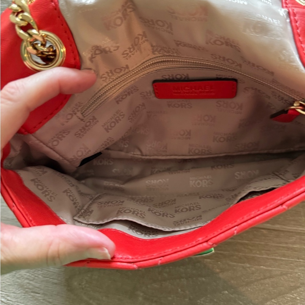 Michael Kors Vivianne Quilted Shoulder Crossbody Leather Purse Bag - Picture 3 of 8